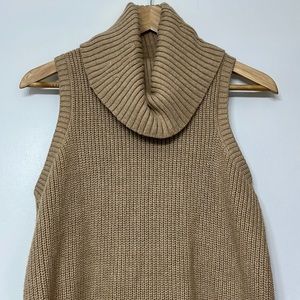 Banana Republic Factory sleeveless cowl neck sweater